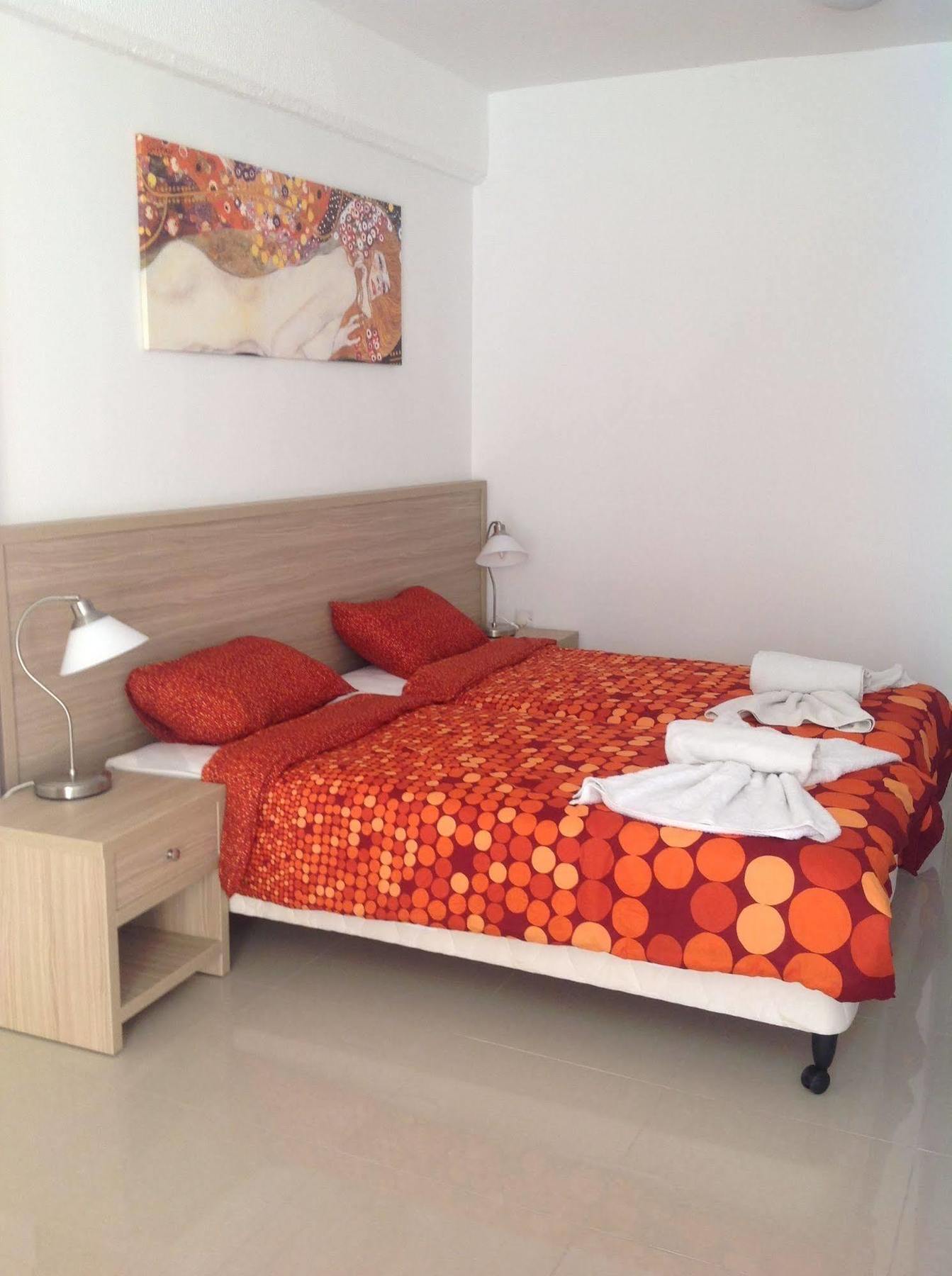 Efi Hotel Apts Agia Napa Buitenkant foto