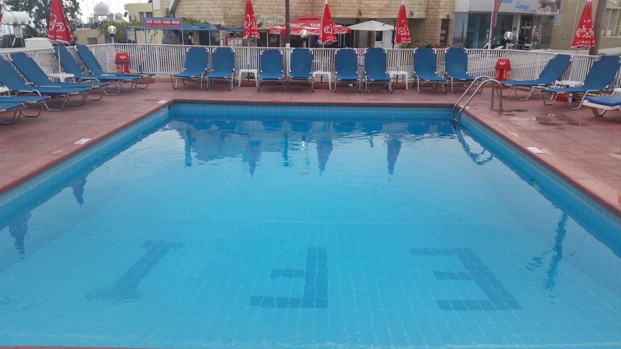 Efi Hotel Apts Agia Napa Buitenkant foto