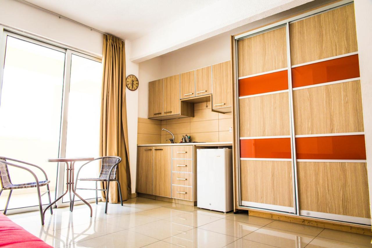 Efi Hotel Apts Agia Napa Buitenkant foto